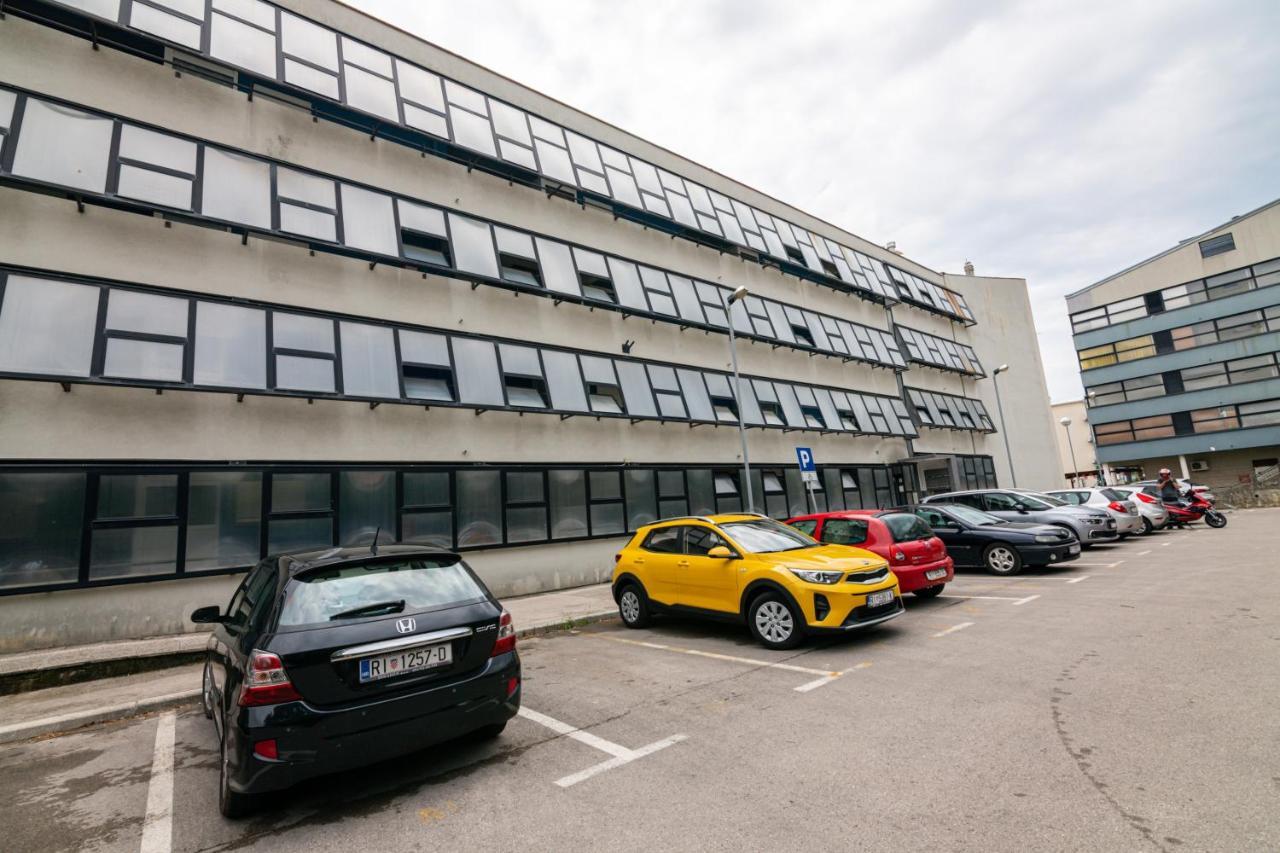 Apartment Nevera Rijeka Bagian luar foto